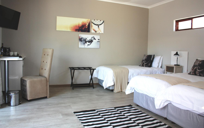 Bedroom 2, Organic Square Guesthouse, Swakopmund