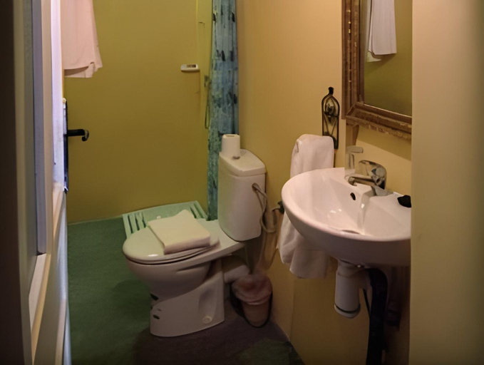 Bathroom, Chez Youssef, Errachidia