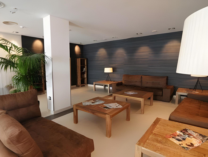 Public Area 4, Hotel Horitzo by Pierre & Vacances, Girona