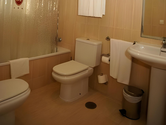 Bathroom 4, Milord's Suites, Alicante