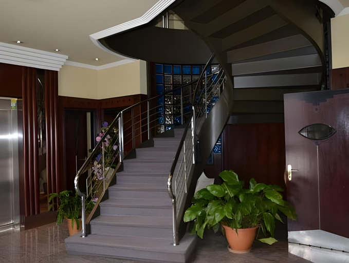 Others 3, Hotel Loiola, Guipúzcoa
