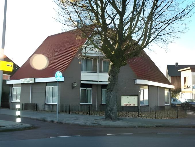 Others 4, Hotel De Weyman, Velsen