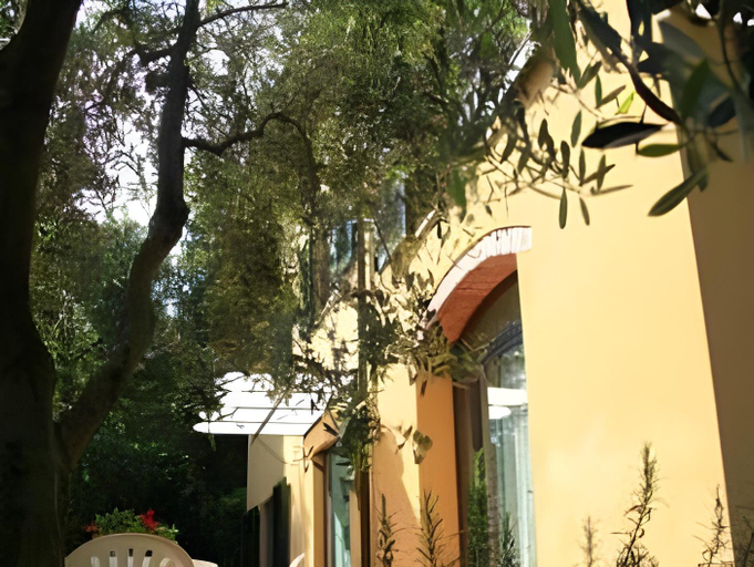 Others 4, Casa Montecuccoli, Florence