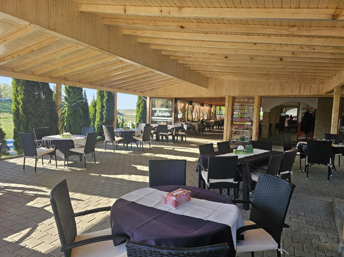 Food & Drinks 5, Pensiunea Lebada, Somova