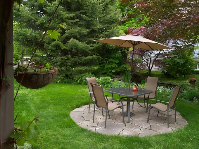 Others 3, Cedar Gables Bed & Breakfast, Niagara