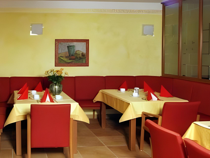 Food & Drinks 5, Hotel Vila Emei, Maribor
