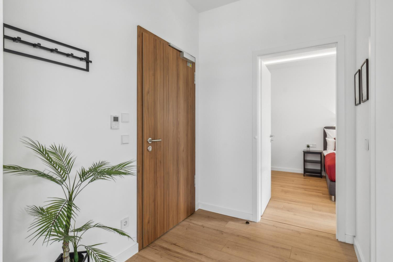 Others 4, SUITE4ME - Moderne Apartments I Kuche I Balkon I Waschmaschine, Offenbach