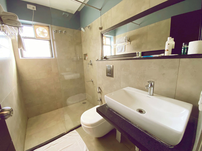 Bathroom 3, Aura Corporate Suites, Bangalore