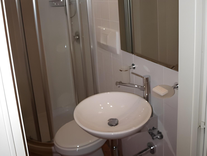 Bathroom 4, Hotel Ristorante La Quartina, Verbano-Cusio-Ossola
