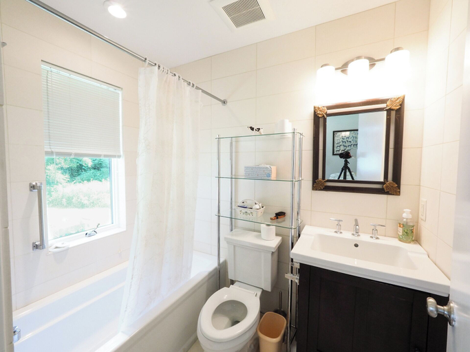 Bathroom 4, Charming 6 Bdrm Countryside Stay, Berkshire
