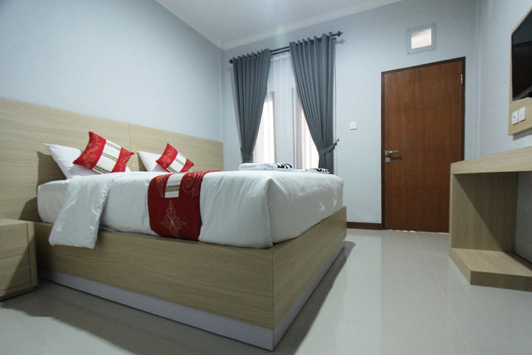 Bedroom 8