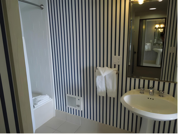 Bathroom 4, Montauk Yacht Club, Suffolk