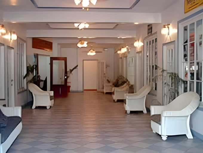 Public Area 2, Great House Inn