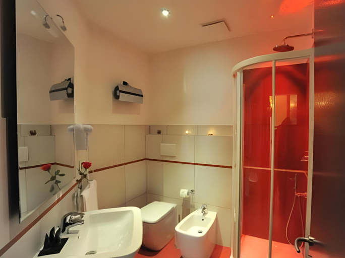 Bathroom 3, Cenci B&B, Rome