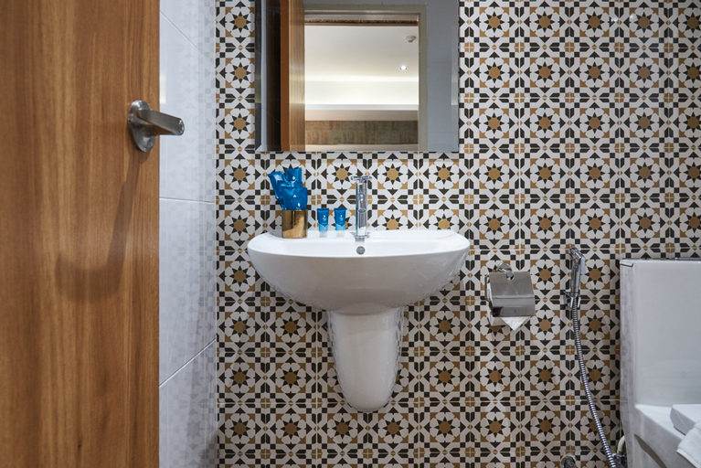 Bathroom 27
