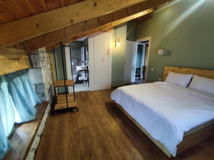 Bedroom 2, Vila Nikol, Korçës