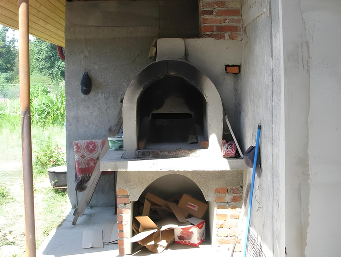 Others 3, Casa Renti, Novaci