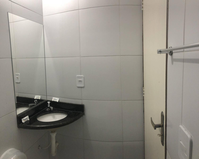 Bathroom 2, Ello Hotel, Iguatu