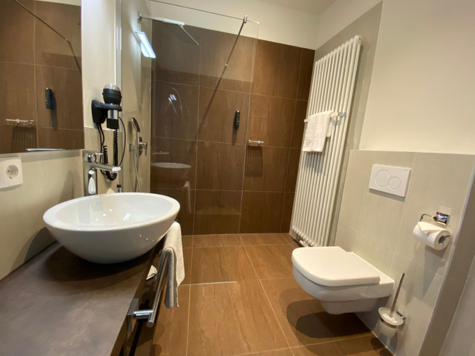 Bathroom 3