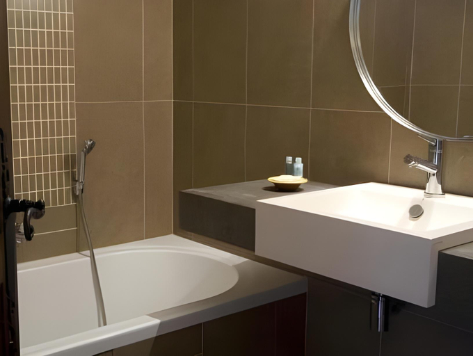 Bathroom 5, Oustau Camarguen Hotel & Spa, Gard