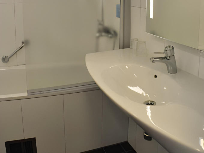 Bathroom 4, Scandic Järva Krog, Solna