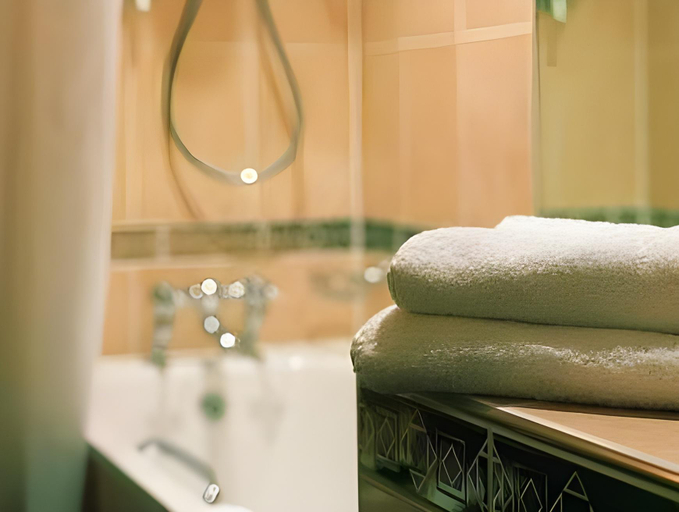 Bathroom 4, Marwell Hotel, Hampshire