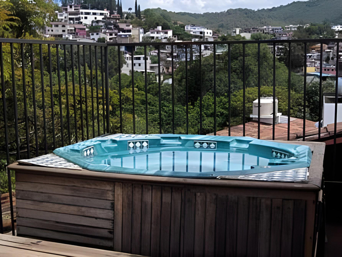 Sport & Beauty 2, Meson De Leyendas Breakfast & Downtown, Valle de Bravo