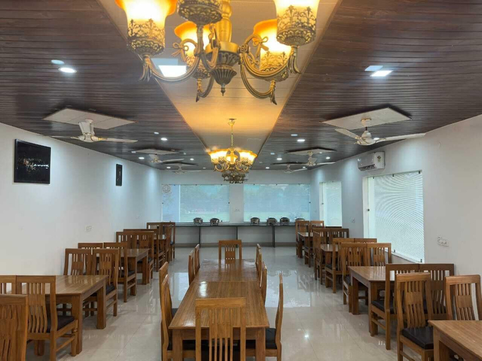 Food & Drinks 5, Kuyal Corbett Resort, Nainital
