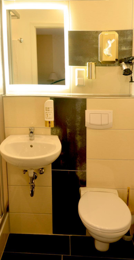 Bathroom 4, AS ホテル ゲッティンゲン, Göttingen
