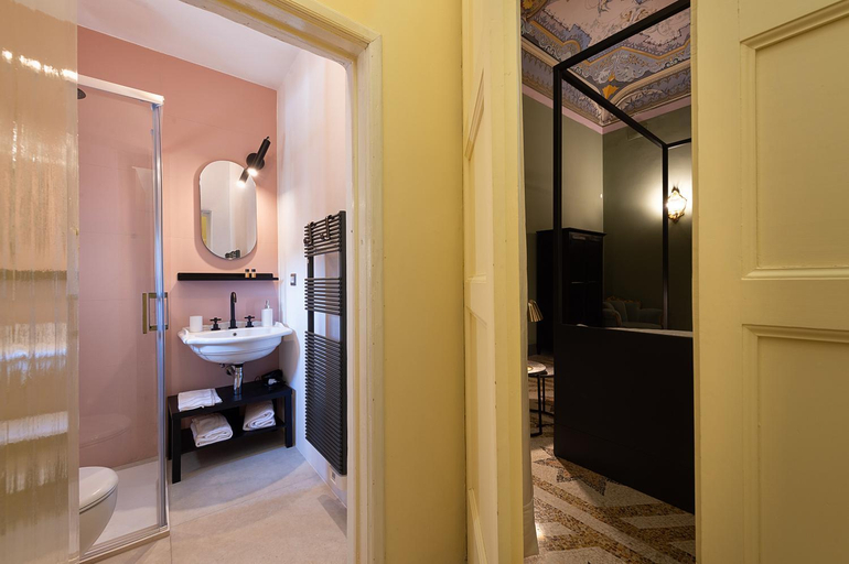 Bathroom 2, Palazzo Francesco Grassi, Lecce