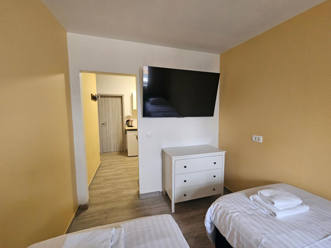 Bedroom 2, Royal Apartments & Rooms, Zagreb