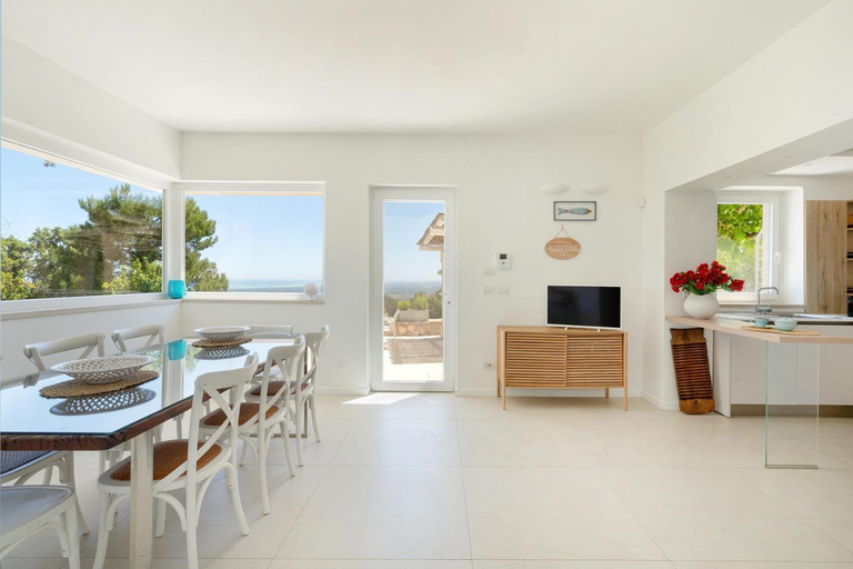 Others 3, Villa Lemore, Brindisi