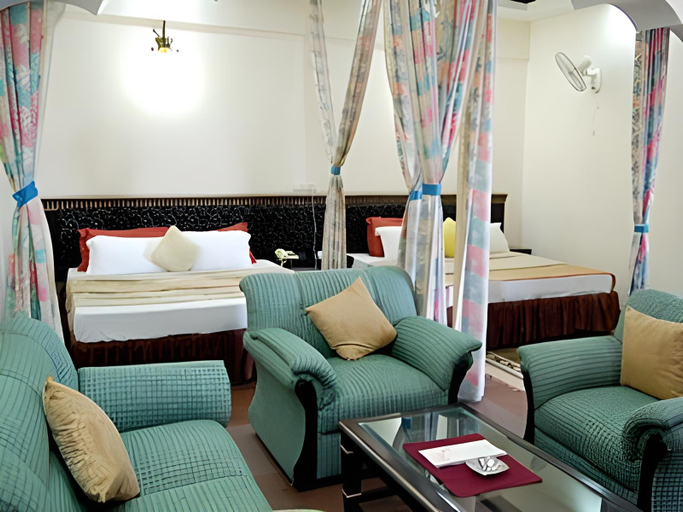 Bedroom 2, Hotel Yadu Residency, Meerut