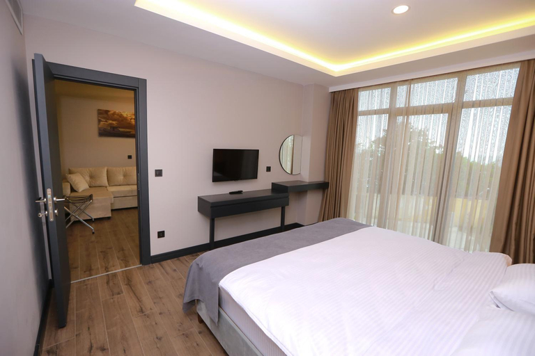 Others 5, Pentahor Hotel, Piraziz