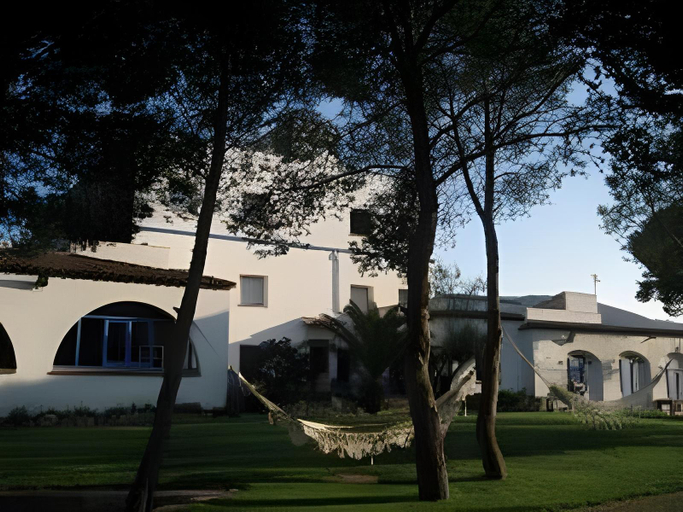 Others 2, Alberg Costa Brava, Girona
