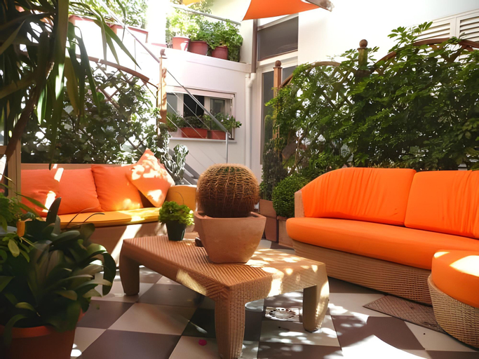 Hotel Tirrenia, Lucca
