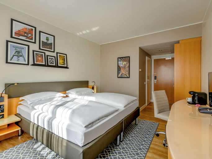 Bedroom 27
