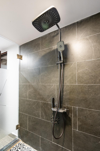 Bathroom 4