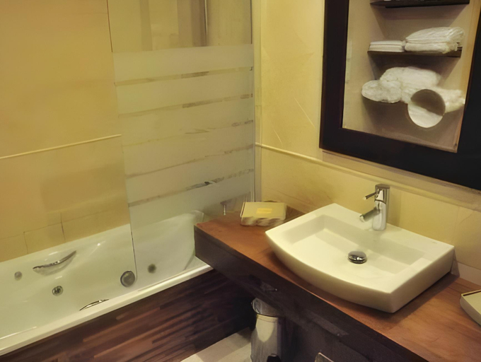 Bathroom 4, Apartaments Els Llacs