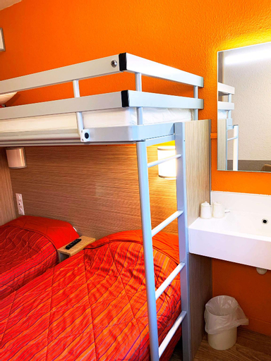Bedroom 16