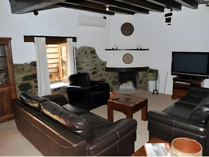 Others 4, Maritsa Lodge