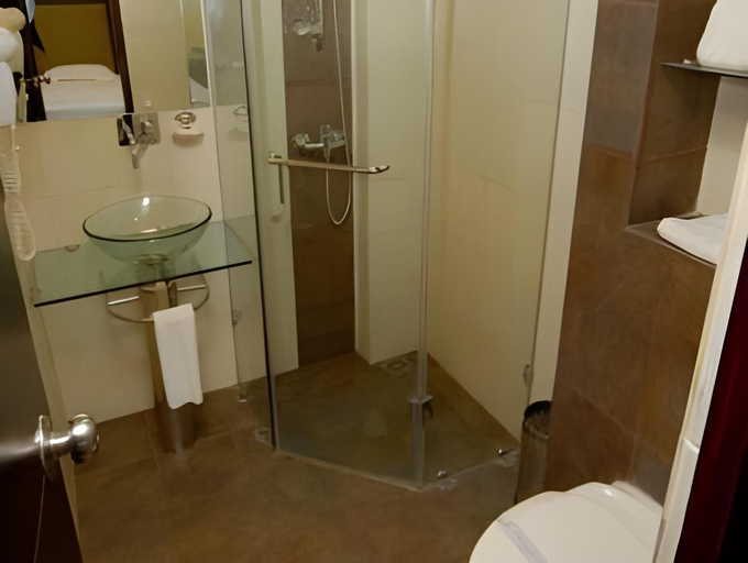 Bathroom, Hotel Arif Castles, Lucknow
