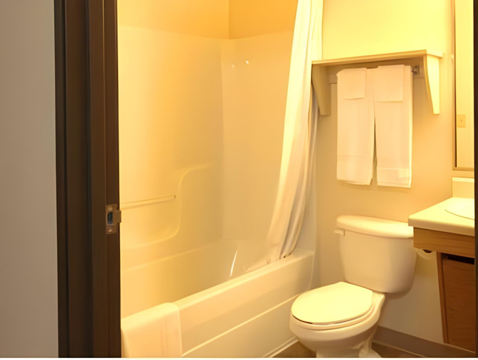 Bathroom 2, Best Studio Inn Homestead (Extended Stay), Miami-Dade
