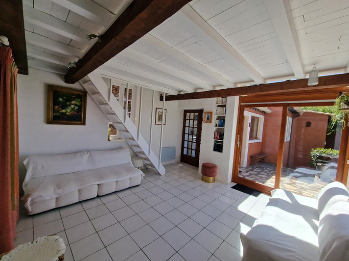 Others 4, Villa Clarte Sete, Hérault