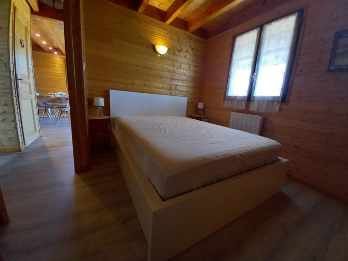 Bedroom 2, Ski et rando Sancy Chalet 6 Pers 20 min de Superbesse, Puy-de-Dôme