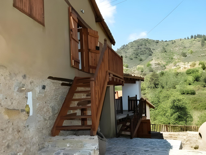 Others 2, Maritsa Lodge