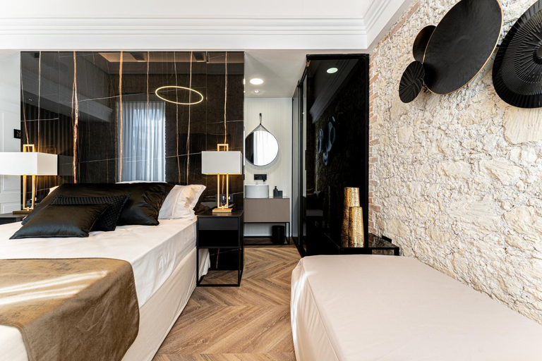 Bathroom 2, Nero Luxury Suites, Cagliari