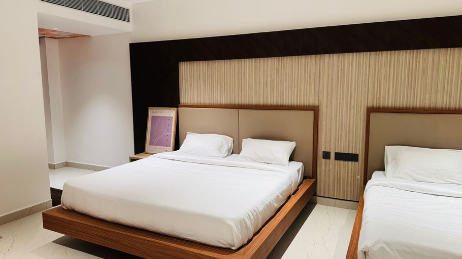 Bedroom 4, Anantharaa Hotel, Tiruvannamalai