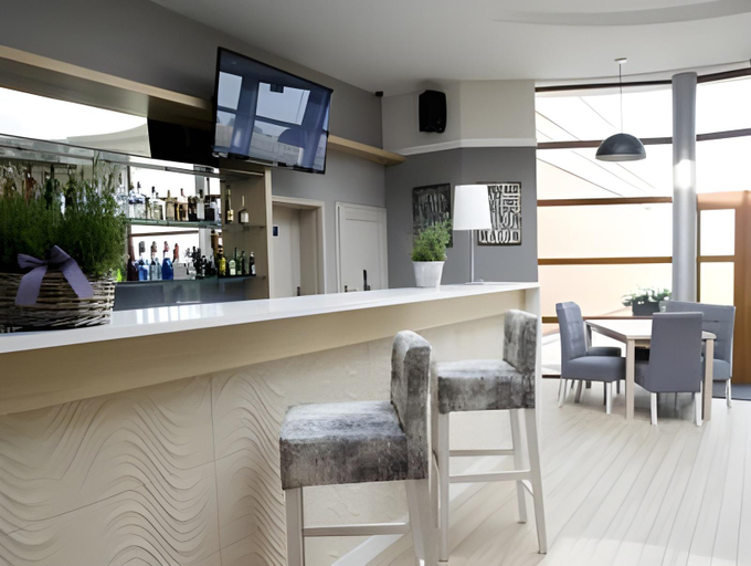Others 4, Hotel Kristoff, Kalisz