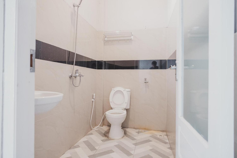 Bathroom 7